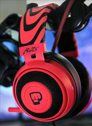 PEWDIEPIE Razer Kraken Pro V2 Release Date News Reviews